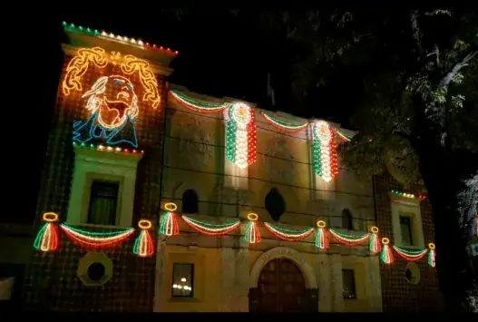 Ornamentci&oacute;n Luminosa para fiestas patrias
